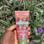 Cover photo of blog post on the review of Yves Rocher Raspberry Peppermint Exfoliating shower gel